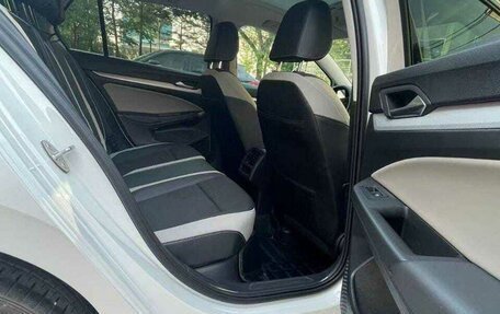 Volkswagen Golf VIII, 2022 год, 1 820 000 рублей, 12 фотография