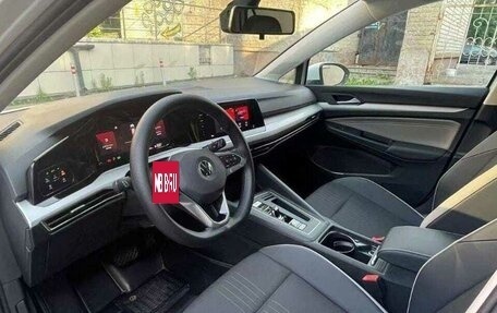 Volkswagen Golf VIII, 2022 год, 1 820 000 рублей, 5 фотография