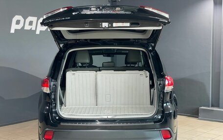 Toyota Highlander III, 2017 год, 3 230 000 рублей, 6 фотография