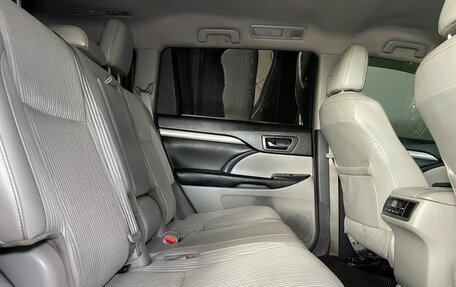 Toyota Highlander III, 2017 год, 3 230 000 рублей, 11 фотография