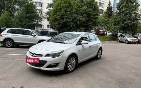 Opel Astra J, 2013 год, 890 000 рублей, 2 фотография