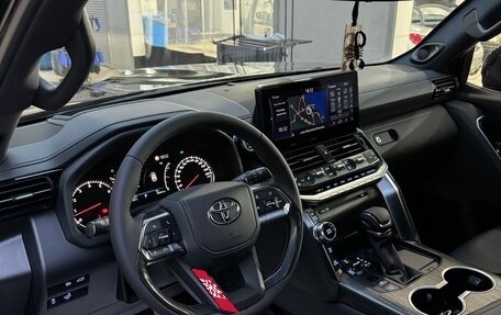 Toyota Land Cruiser, 2021 год, 8 300 000 рублей, 8 фотография