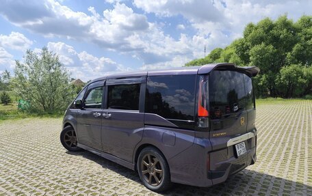 Honda Stepwgn IV, 2015 год, 1 770 000 рублей, 7 фотография