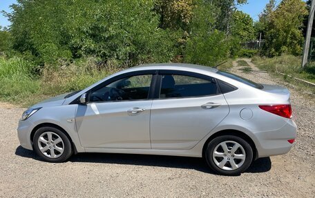 Hyundai Solaris II рестайлинг, 2013 год, 690 000 рублей, 5 фотография