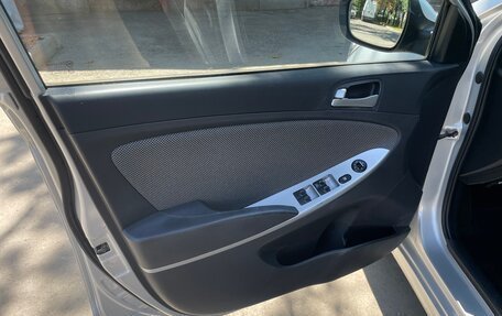 Hyundai Solaris II рестайлинг, 2013 год, 690 000 рублей, 11 фотография