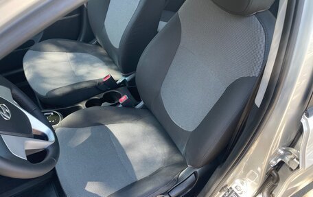 Hyundai Solaris II рестайлинг, 2013 год, 690 000 рублей, 13 фотография