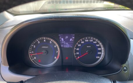 Hyundai Solaris II рестайлинг, 2013 год, 690 000 рублей, 24 фотография