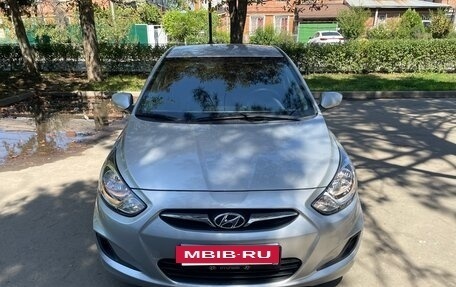 Hyundai Solaris II рестайлинг, 2013 год, 690 000 рублей, 31 фотография