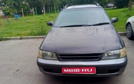 Toyota Caldina, 1995 год, 310 000 рублей, 1 фотография