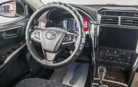 Toyota Camry, 2017 год, 2 149 000 рублей, 18 фотография