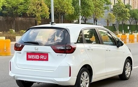 Honda Fit, 2023 год, 1 170 000 рублей, 2 фотография