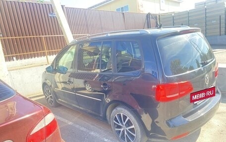 Volkswagen Touran III, 2012 год, 800 000 рублей, 5 фотография