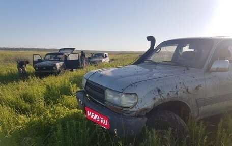 Toyota Land Cruiser 80 рестайлинг, 1997 год, 899 000 рублей, 3 фотография