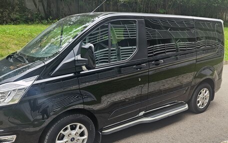 Ford Tourneo Custom I рестайлинг, 2022 год, 3 550 000 рублей, 4 фотография