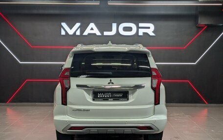 Mitsubishi Montero Sport, 2022 год, 3 800 000 рублей, 3 фотография