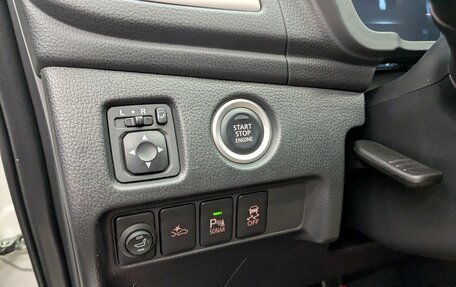 Mitsubishi Montero Sport, 2022 год, 3 800 000 рублей, 14 фотография