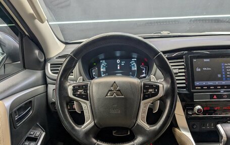 Mitsubishi Montero Sport, 2022 год, 3 800 000 рублей, 25 фотография