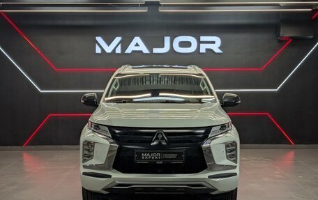 Mitsubishi Montero Sport, 2022 год, 3 800 000 рублей, 30 фотография
