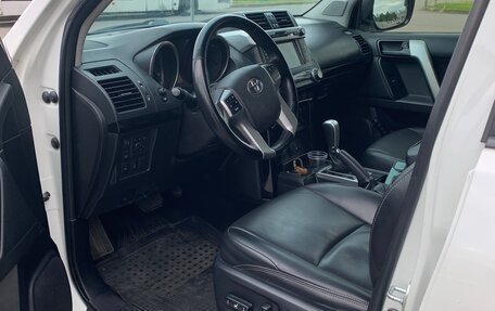 Toyota Land Cruiser Prado 150 рестайлинг 2, 2013 год, 3 100 000 рублей, 9 фотография