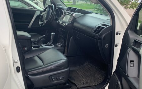 Toyota Land Cruiser Prado 150 рестайлинг 2, 2013 год, 3 100 000 рублей, 10 фотография
