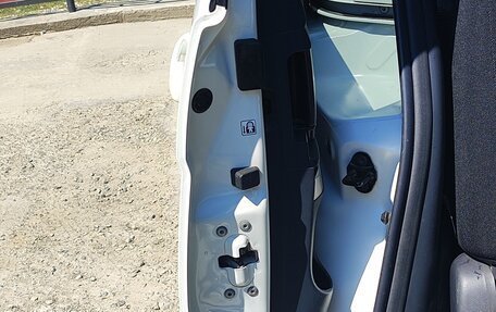 Toyota ISis I, 2015 год, 1 650 000 рублей, 11 фотография