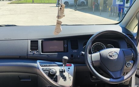 Toyota ISis I, 2015 год, 1 650 000 рублей, 15 фотография
