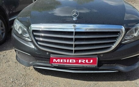 Mercedes-Benz E-Класс, 2020 год, 3 400 000 рублей, 1 фотография