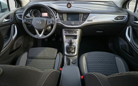 Opel Astra K, 2020 год, 1 270 000 рублей, 9 фотография