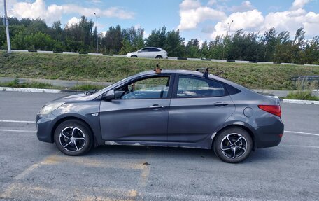 Hyundai Solaris II рестайлинг, 2013 год, 450 000 рублей, 4 фотография