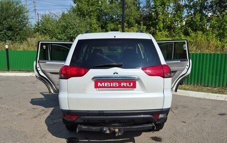 Mitsubishi Pajero Sport II рестайлинг, 2013 год, 1 350 000 рублей, 2 фотография