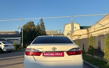 Toyota Camry, 2017 год, 1 550 000 рублей, 5 фотография
