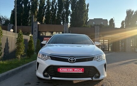 Toyota Camry, 2017 год, 1 550 000 рублей, 3 фотография
