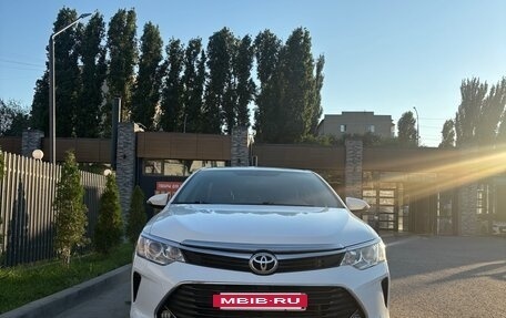 Toyota Camry, 2017 год, 1 550 000 рублей, 6 фотография