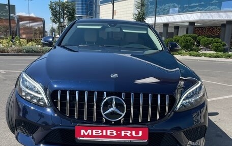Mercedes-Benz C-Класс, 2019 год, 2 400 000 рублей, 3 фотография