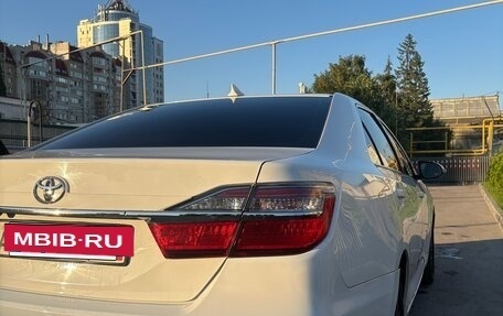 Toyota Camry, 2017 год, 1 550 000 рублей, 4 фотография