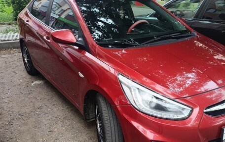Hyundai Solaris II рестайлинг, 2013 год, 840 000 рублей, 1 фотография