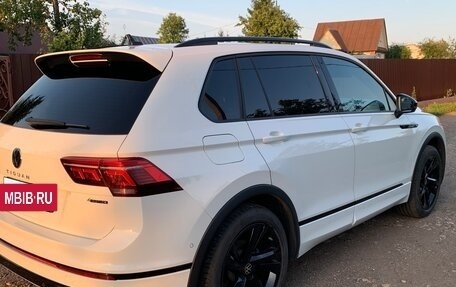 Volkswagen Tiguan II, 2021 год, 3 990 000 рублей, 5 фотография