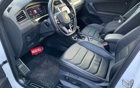 Volkswagen Tiguan II, 2021 год, 3 990 000 рублей, 12 фотография