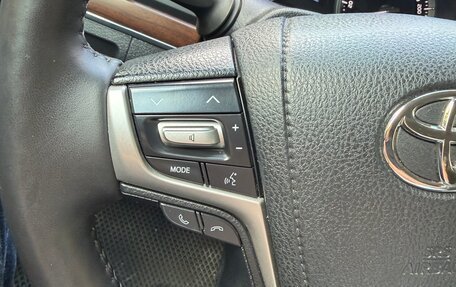Toyota Land Cruiser 200, 2015 год, 4 650 000 рублей, 22 фотография