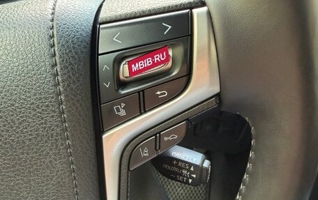 Toyota Land Cruiser 200, 2015 год, 4 650 000 рублей, 21 фотография