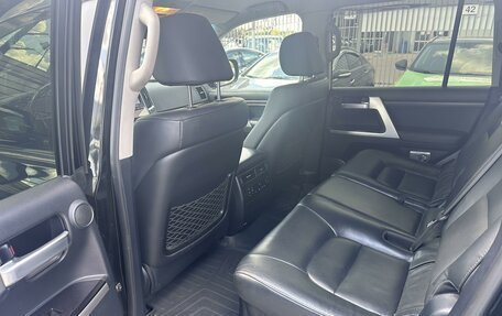 Toyota Land Cruiser 200, 2018 год, 5 599 000 рублей, 7 фотография
