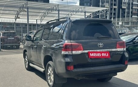 Toyota Land Cruiser 200, 2018 год, 5 599 000 рублей, 4 фотография