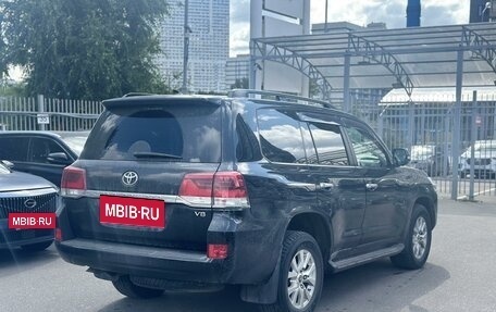 Toyota Land Cruiser 200, 2018 год, 5 599 000 рублей, 3 фотография