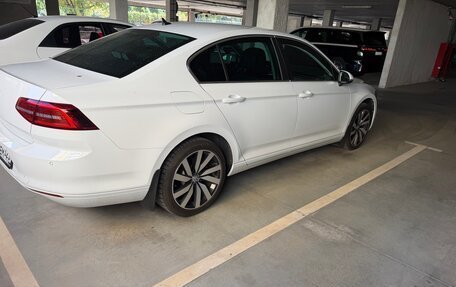 Volkswagen Passat B8 рестайлинг, 2019 год, 2 680 000 рублей, 5 фотография