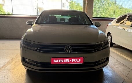 Volkswagen Passat B8 рестайлинг, 2019 год, 2 680 000 рублей, 2 фотография