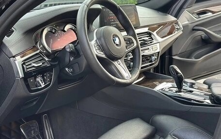 BMW 5 серия, 2017 год, 10 фотография