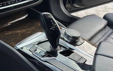 BMW 5 серия, 2017 год, 19 фотография