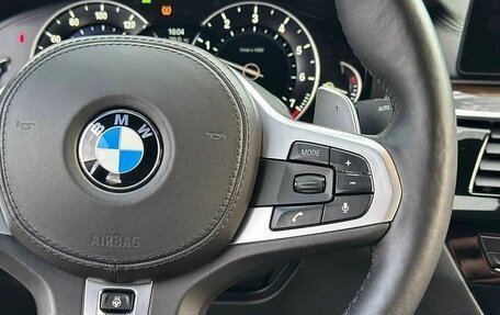 BMW 5 серия, 2017 год, 24 фотография