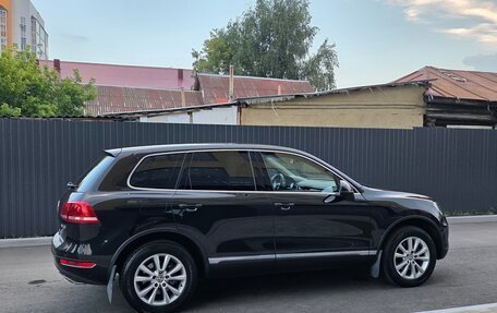 Volkswagen Touareg III, 2011 год, 1 890 000 рублей, 4 фотография