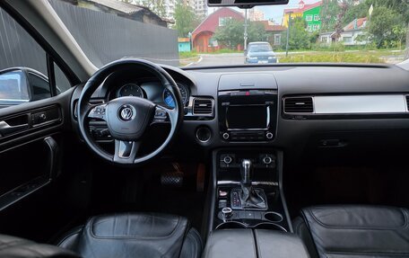 Volkswagen Touareg III, 2011 год, 1 890 000 рублей, 20 фотография